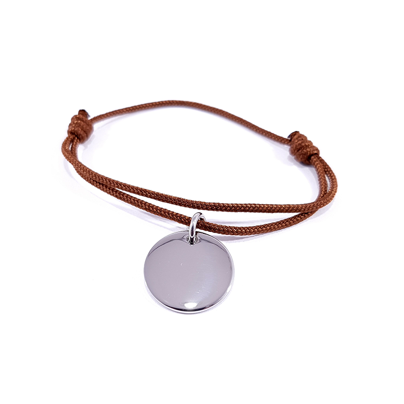 bracelet cordon marron chocolat avec médaille argent personnalisable bracelet cordon marron chocolat avec médaille argent personnalisable