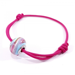 bracelet cordon tressé fuchsia et charm murano rose,argent,bleu clair