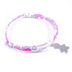 bracelet liberty fleurs rose pastel et pendentif silhouette petit garçon en argent 925