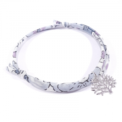 bracelet en tissu liberty gris avec pendentif arbre de vie