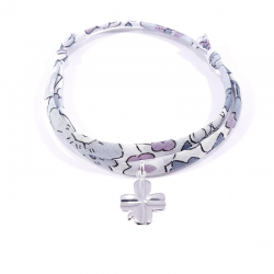 Bracelet porte bonheur en tissu liberty gris et pendentif trèfle