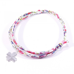 Bracelet porte bonheur en tissu liberty fleurs roses et  trèfle en argent massif