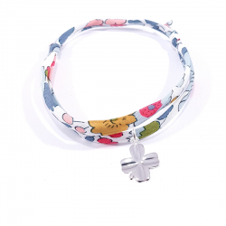 Bracelet porte bonheur en tissu liberty fleurs et pendentif trèfle