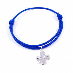 Bracelet porte bonheur en cordon tressé bleu royal et pendentif trèfle