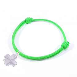 Bracelet porte bonheur en cordon tressé vert fluo et trèfle en argent massif