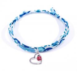 bracelet tissu liberty bleu cristal avec pendentif coccinelle posée sur cœur