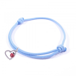 Bracelet cordon tressé bleu bébé avec coccinelle posée sur cœur en argent et laque.