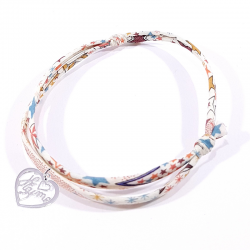 Bracelet en tissu liberty motifs étoilés et pendentif cœur ajouré