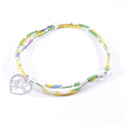 Bracelet en tissu liberty motifs fleuris jaune mimosa et pendentif cœur ajouré