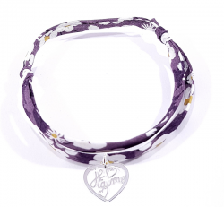 Bracelet en tissu liberty motif fleurs violet et pendentif cœur ajouré en argent massif avec inscription "Je t'aime".