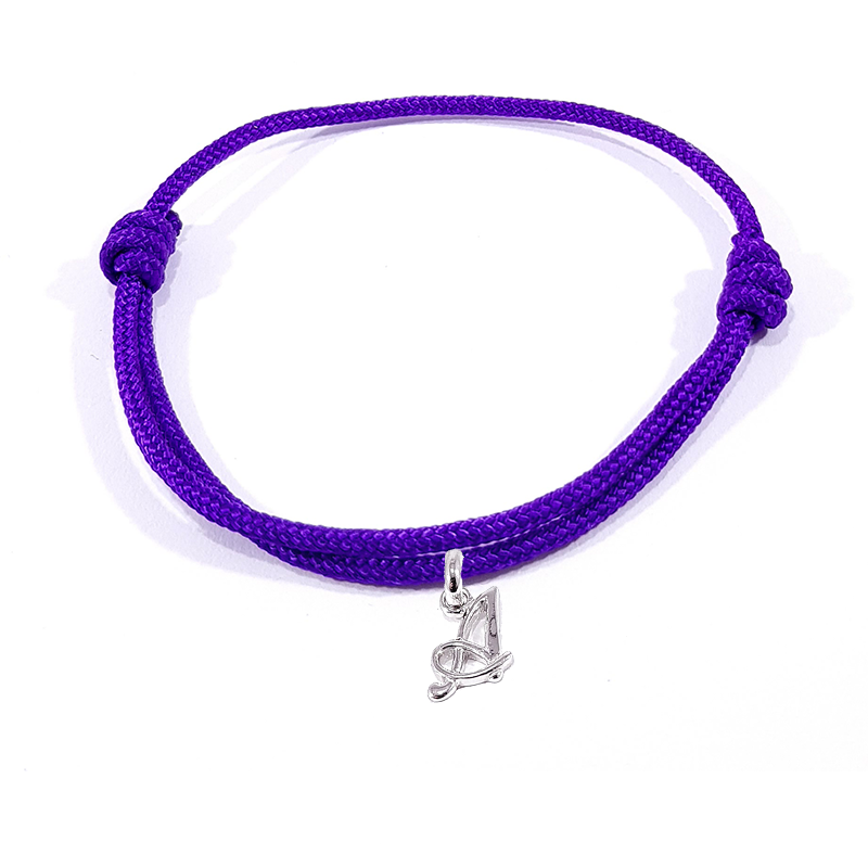 Bracelet cordon violet avec pendentif lettre initiale A en argent disponible dans de nombreuses couleurs