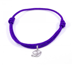 Bracelet cordon violet avec pendentif lettre initiale D en argent disponible dans de nombreuses couleurs