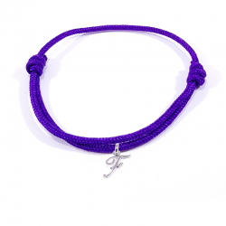 Bracelet cordon violet avec pendentif lettre initiale F en argent disponible dans de nombreuses couleurs