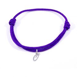 Bracelet cordon violet avec pendentif lettre initiale O en argent disponible dans de nombreuses couleurs