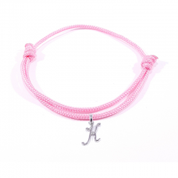 Bracelet cordon rose bonbon avec pendentif lettre initiale K en argent disponible dans de nombreuses couleurs