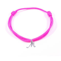 Bracelet cordon rose fluo avec pendentif lettre initiale M en argent disponible dans de nombreuses couleurs