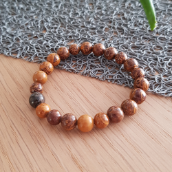 Bracelet marron en perles de pierre naturelle