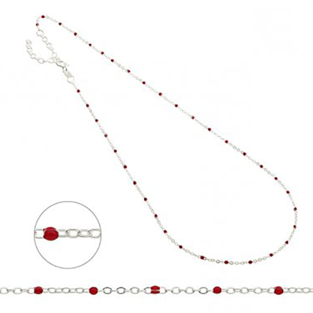 collier argent et petites perles de résine couleur rouge