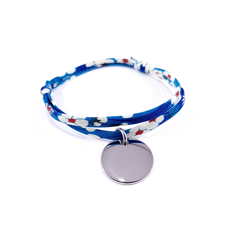 Bracelet tissu liberty couleur bleu outremer et médaille acier cœur à graver