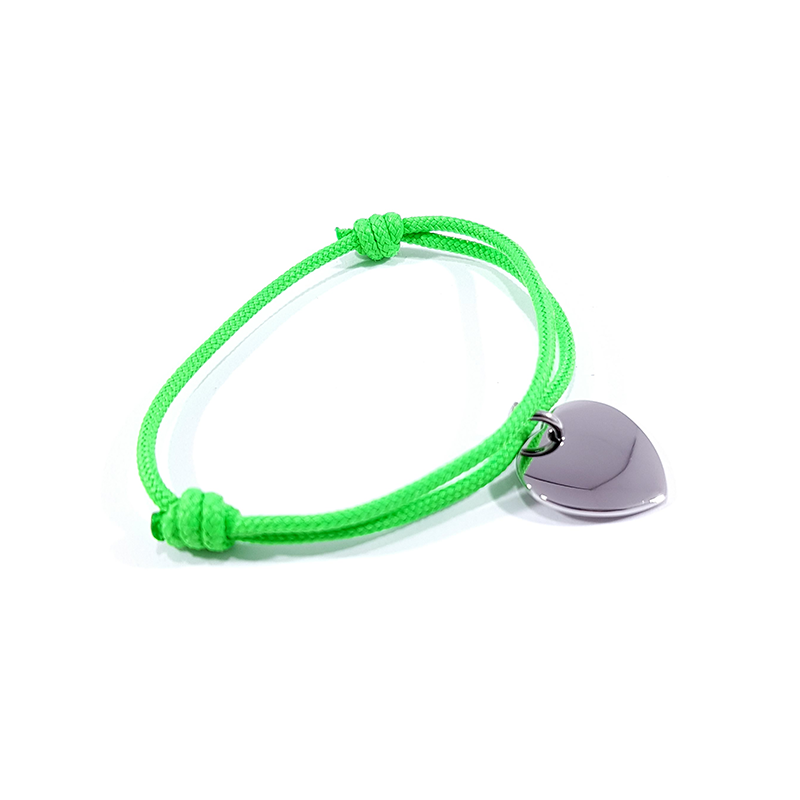 Bracelet cordon vert néon médaille acier cœur à personnaliser.